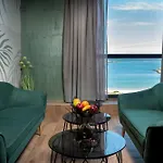 Palms 4*